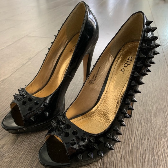 Black spiked high heels - Picture 2 of 7